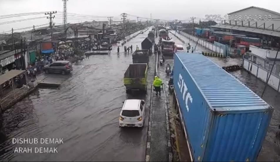 Banjir Kaligawe Kembali Lumpuhkan Akses Pantura