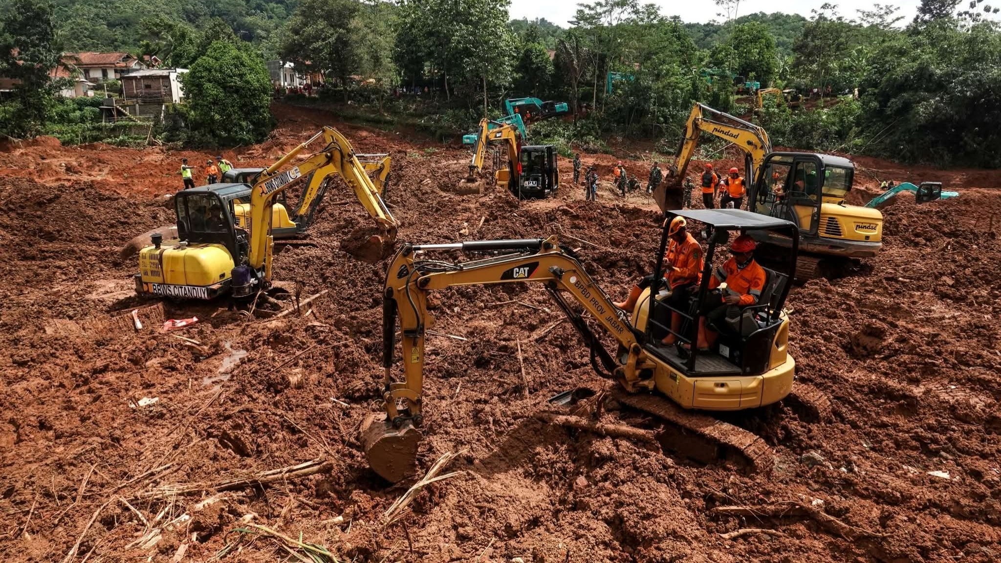 Akses Jalan Di Sementara Dipercepat, Pemerintah Targetkan Rampung Dua Pekan