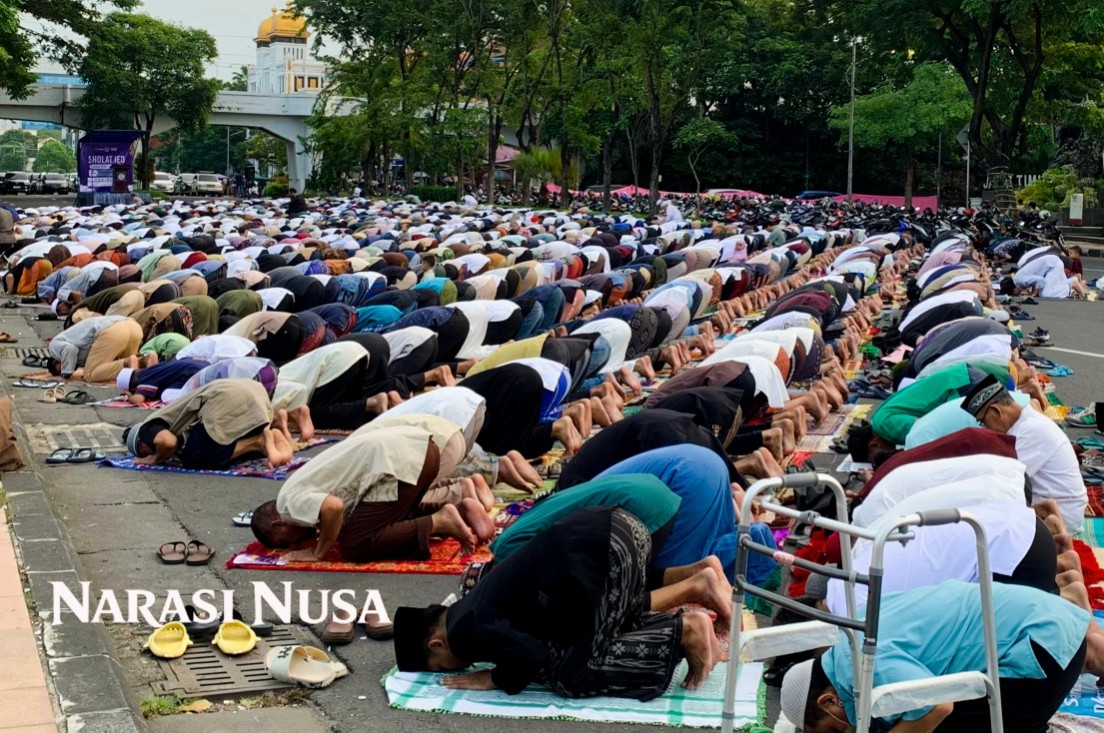 Jemaah Muhammadiyah Gelar Shalat Id di Jalan Pahlawan Surabaya, Khutbah Tekankan Tiga Pilar Islam da
