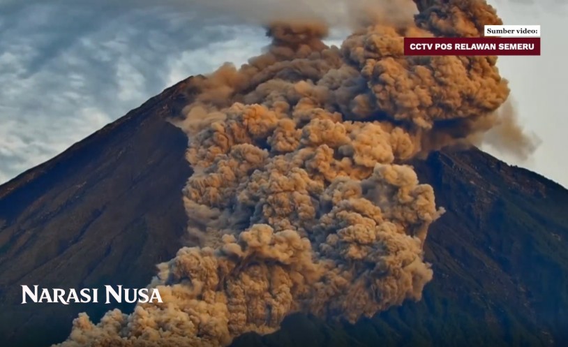Erupsi Gunung Semeru  Awan Panas 3,5 Km, Warga Diminta Waspada Banjir Lahar