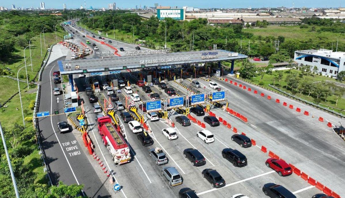 Arus Balik Nataru 2025  Lebih dari 155 Ribu Kendaraan Kembali ke Jabotabek