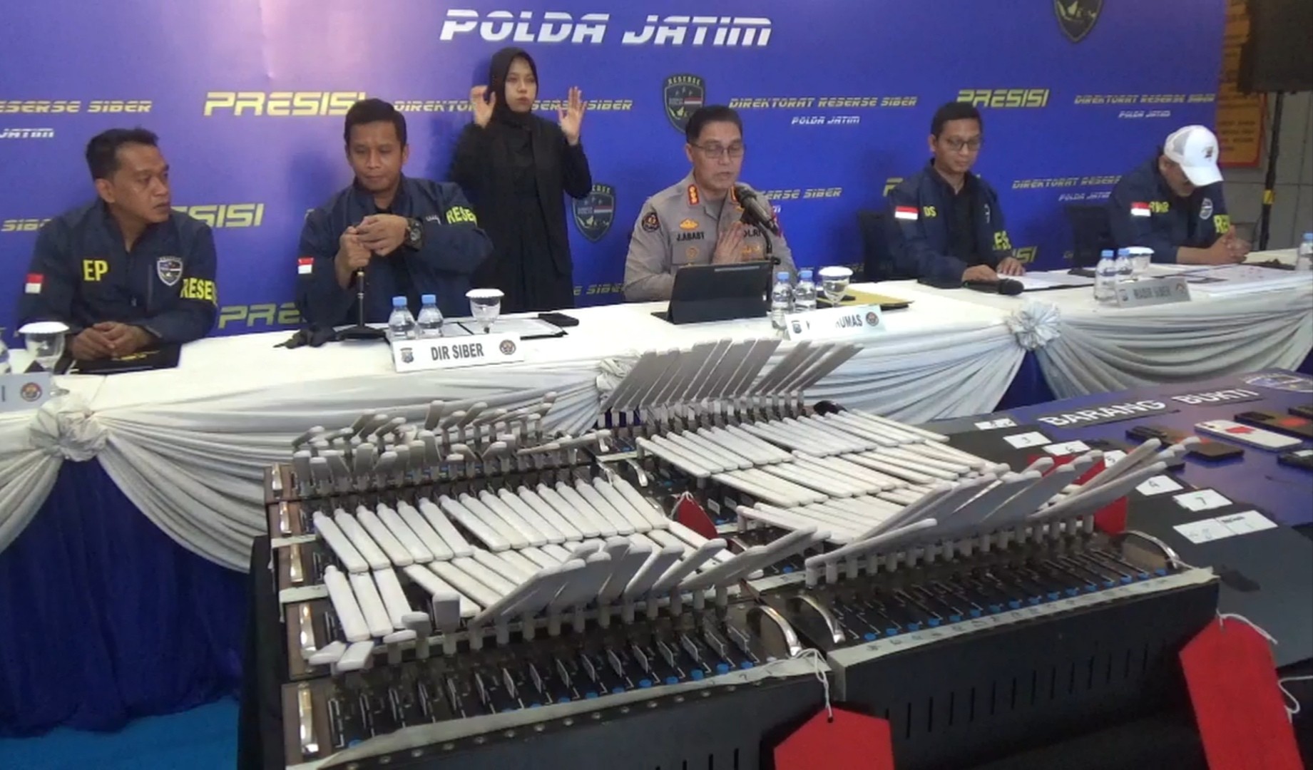 Polda Jatim Bongkar Sindikat SIM Card Ilegal dan Penjualan OTP, Ribuan Data Pribadi Disalahgunakan