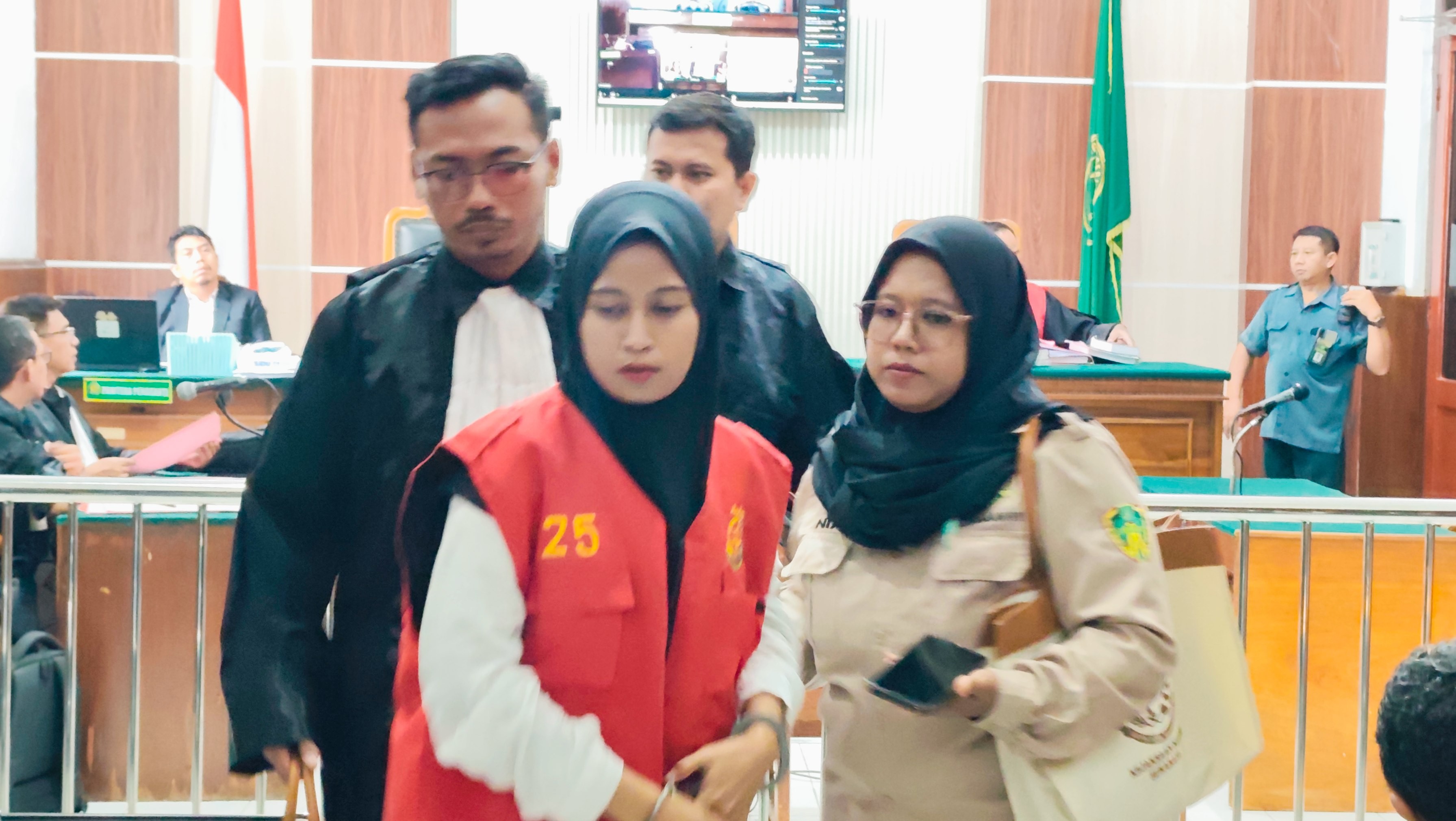 Terapis Spa di Surabaya Divonis 2,5 Tahun Penjara, Kasus Penguasaan Uang Korban